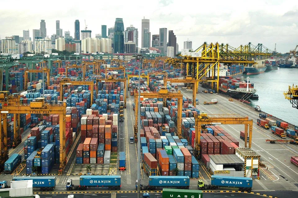Secara keseluruhan, kiriman ke 10 pasaran utama Singapura merosot pada Jun.