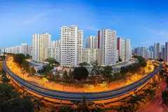 PERLINDUNGAN PENTING: Majoriti pemilik rumah HDB membayar pinjaman perumahan secara ansuran setiap bulan menggunakan wang Tabung Simpanan Pekerja (CPF) mereka. Bagi anggota CPF ini, adalah wajib bagi mereka untuk dilindungi di bawah Skim Perlindungan Perumahan (HPS). - Foto ISTOCKPHOTO