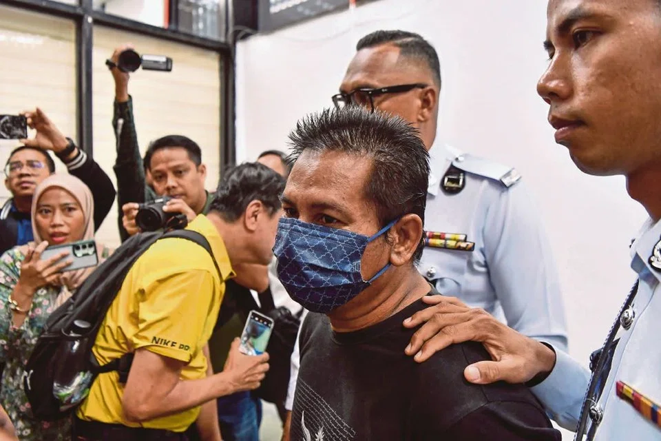 FRU, lori batu kerikil, sembilan polis maut