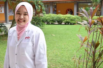 CIK FATIN INSYIRAH FADIL: Selain kurikulum biasa, PSB Academy turut menawarkan kursus khas seperti cara menulis resume dan bagaimana mempersiap diri bagi sesi temuramah pekerja. Ini, kata Cik Fatin Insyirah, menawarkan asas yang baik bagi siswazah dalam perjalanan melangkah ke alam pekerjaan. - Foto PSB ACADEMY