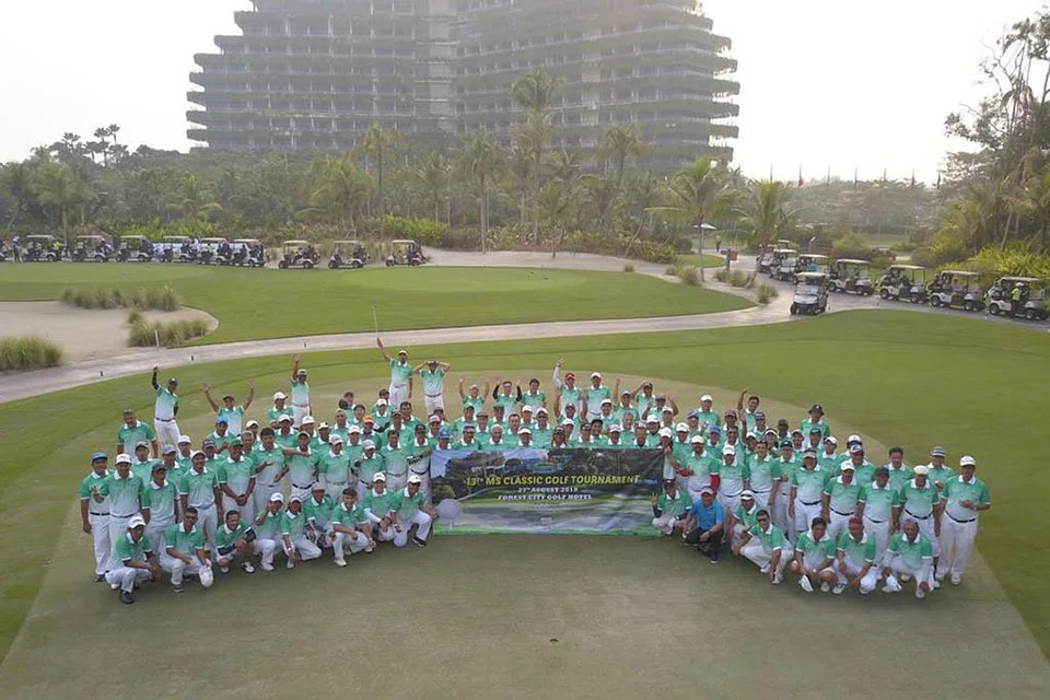 LEPASKAN RINDU: Kejohanan golf MS Classic edisi ke-14 bakal diadakan pada 20 Disember di Forest City di Johor, dengan 120 peserta dijangkakan di kejohanan itu. Pengasas dan ketua MS Classic, Encik Mohammad Said Abdul Latif, pihaknya menjangkakan lebih ramai peserta bukan Melayu di acara tahunan itu. Gambar di atas menunjukkan kejohanan edisi ke-13 pada 2019. - Foto MS CLASSIC, fail