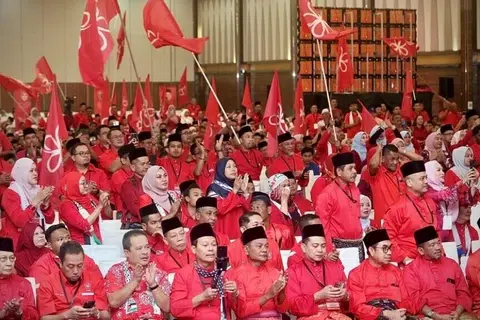 Umno, Ahmad Zahid Hamidi, Bersatu
