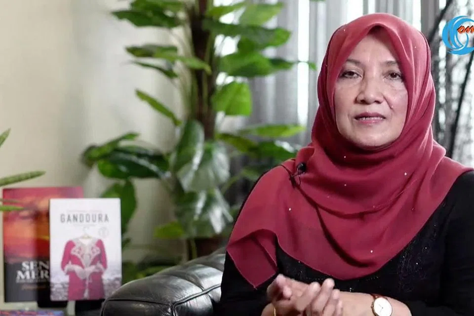 CIK HARTINAH AHMAD - Foto ihsan FARIHAN BAHRON