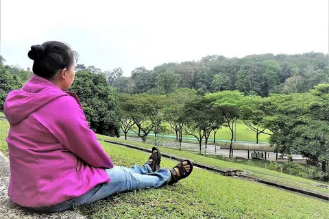 TERTEKAN DEK PEMBULIAN SIBER: Cik Rainah (bukan nama sebenar) menderita dek dibuli di alam siber sejak sekitar sembilan tahun lalu. - Foto SUHAILAH SULAIMAN