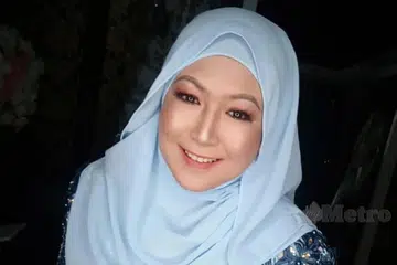 KETEPIKAN BIDANG NYANYIAN: Penyanyi popular 1990-an Malaysia, Shima, kini melupakan bidang nyanyian buat seketika dan memilih mencari rezeki dengan menjual makanan secara dalam talian.