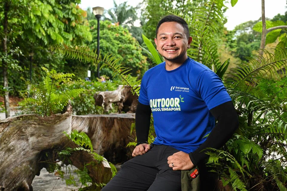 Menurut pengajar utama Outdoor School Singapore, Encik Danial Hakim Putra Kamarudin, keyakinan yang dibina semasa pembelajaran di luar mampu membantu kanak-kanak menyelesaikan masalah secara berdikari.