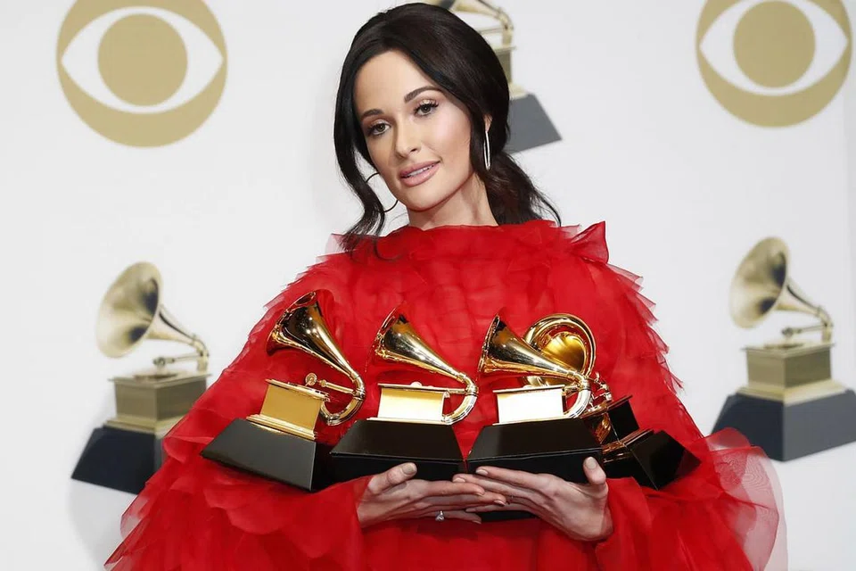 KACEY MUSGRAVES: Pemenang terbesar dengan merebut empat anugerah sekali gus dalam kategori Album Muzik Rakyat Terbaik, Lagu Muzik Rakyat Terbaik, Album Terbaik dan Persembahan Solo Muzik Rakyat Terbaik. - Foto EPA-EFE 