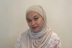 PELANGGAN BERTAMBAH: Menurut Cik Nur Irfarhanah Rostam, Eksekutif HR, Iffah Muslimah Hair & Beauty Salon, salon itu menyaksikan kenaikan 10 peratus hingga 20 peratus pelanggan sewaktu cuaca panas ini. - Foto ihsan NUR IRFARHANAH ROSTAM