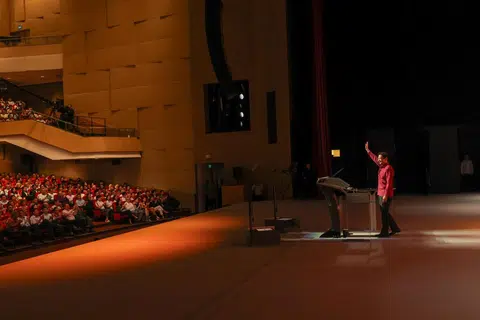 Perdana Menteri Lawrence Wong mengumumkan beberapa inisiatif dengan menyemak dan menyusun semula beberapa dasar, membaharui impian Singapura dalam dunia yang terus mencabar.  