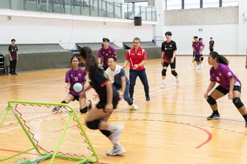 Singapura telah menjadi tuan rumah bagi lima kejohanan serantau tchoukball dan tiga Kejohanan Belia Sedunia sejak 2010.
