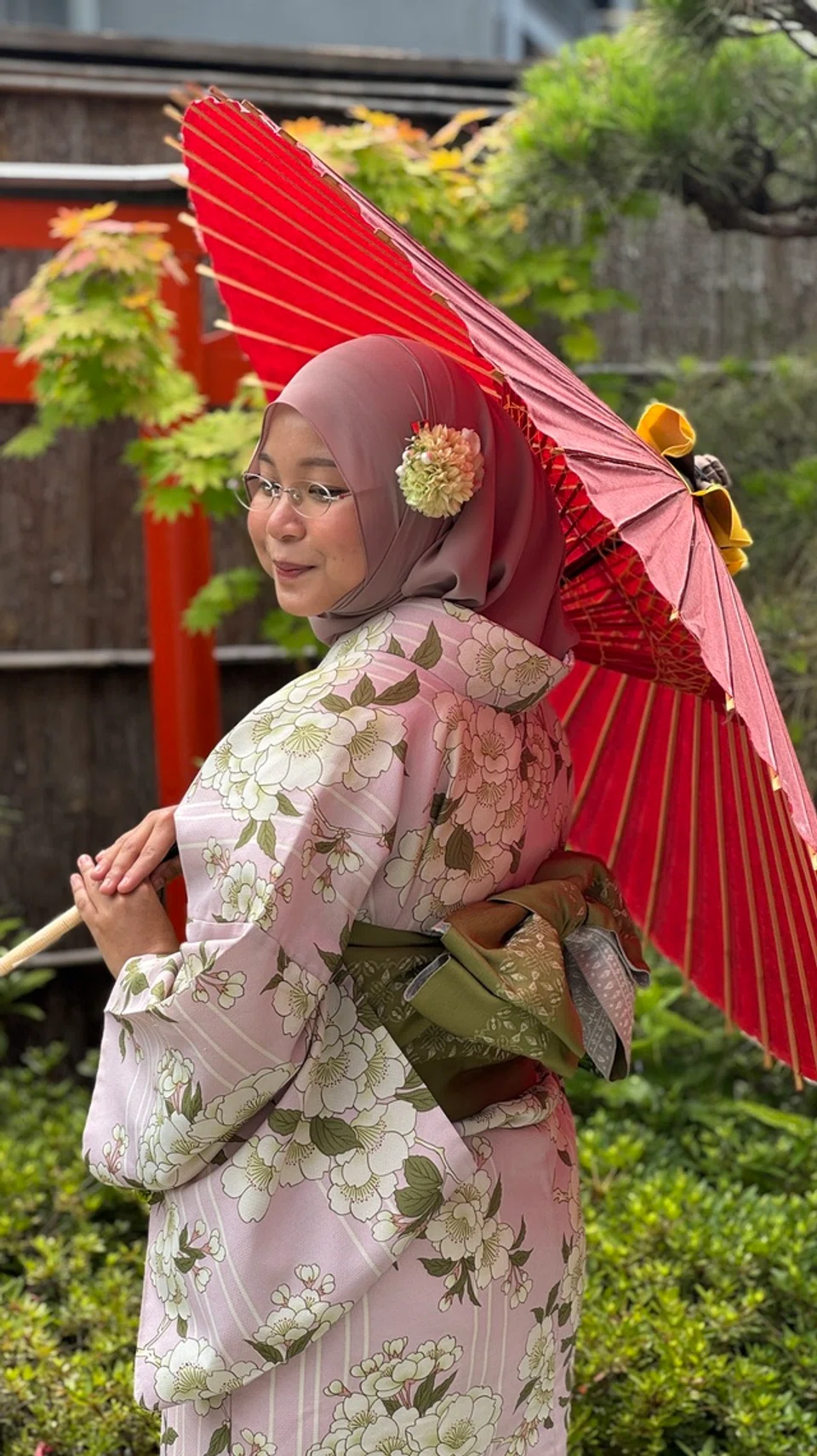 Pengalaman menyarungkan kimono tradisional lengkap dengan payung kertas merah (wagasa) pastinya menjadi antara memori terindah bagi penulis, Cik Raja Nurul Huda, sepanjang berada di Tokyo.