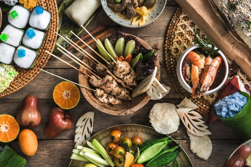 BLUE JASMINE: Menjangkakan trend tempahan tahun ini serupa seperti tahun lalu. Mereka mengharapkan tempahan akan mampu meningkat sekitar 3.5 peratus berbanding hari biasa. Semasa musim Ramadan yang lalu, tempahan mereka meningkat tiga peratus berbanding tempahan hari biasa. - Foto fail 