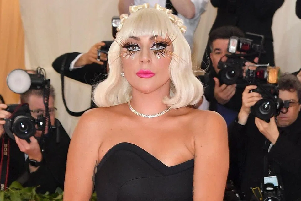 LADY GAGA