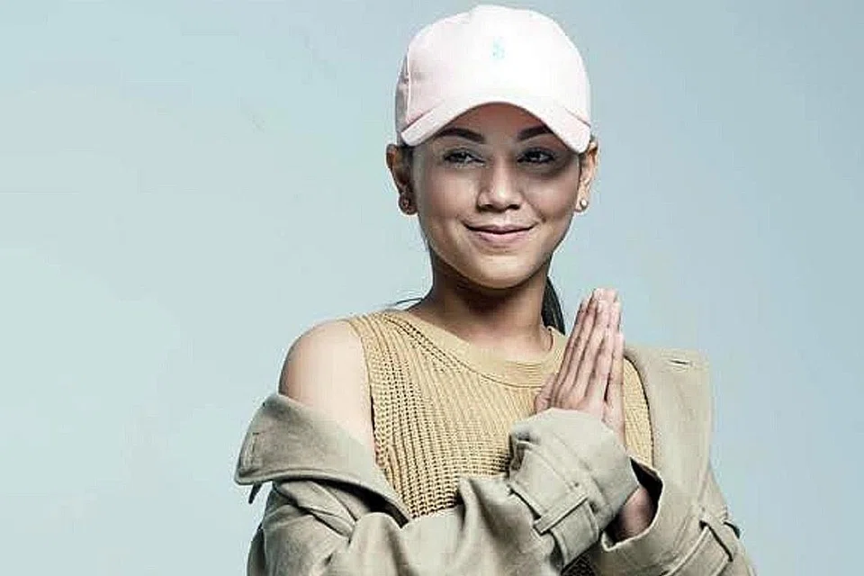 MERANCANG KERJAYA: Kaka Azraff tetap mahu menerbitkan album penuh biarpun trend membeli album sudah tidak serancak dulu. - Foto MALAYSIAN DIGEST