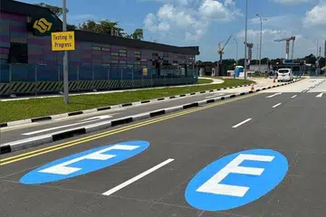 UJI SISTEM BAHARU: Papan tanda dan penandaan jalan ini bertujuan menjadi petunjuk visual lokasi kutipan Bayaran Elektronik Jalan Raya (ERP) apabila gantri fizikal ditanggalkan, di bawah sistem baharu yang akan dilaksanakan pada 1 Januari 2027.