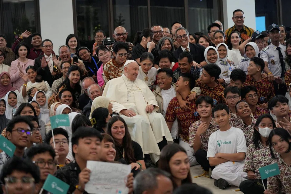 Dalam lawatannya ke Indonesia, Paus Francis menekankan azamnya mahu perkasa dialog antara agama demi pupuk keharmonian