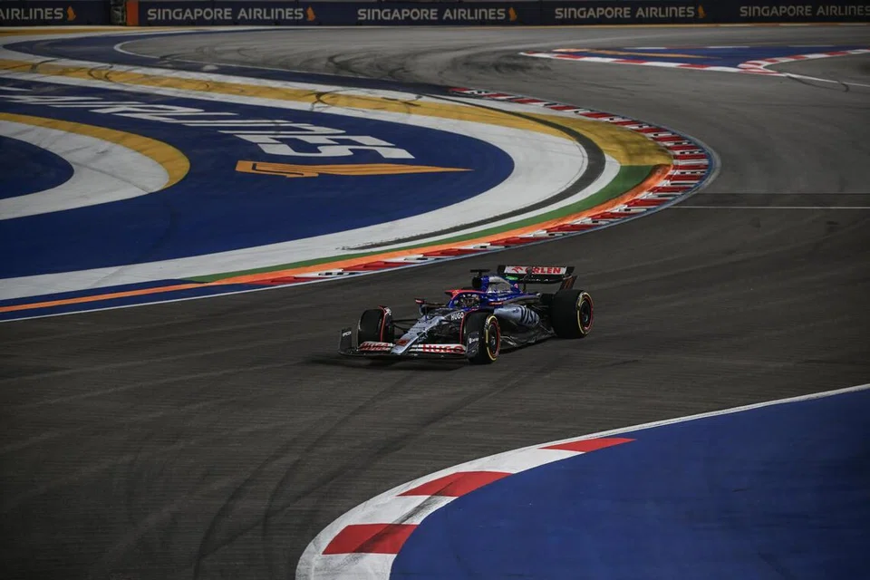 Singapura, Formula Satu, F1, race, perlumbaan, kawasan larangan, restricted area, aerial activity, kegiatan udara