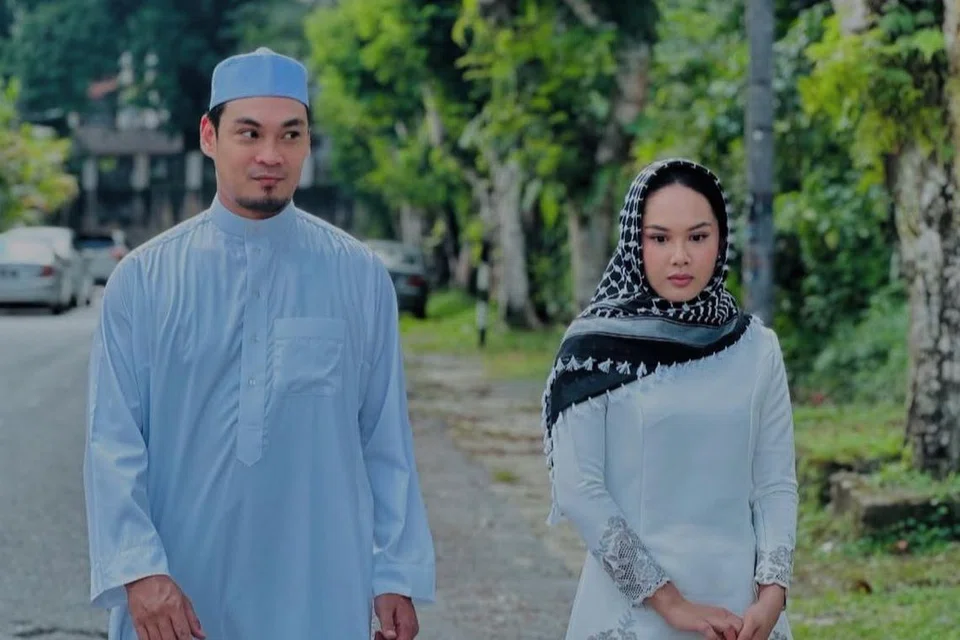 Hisyam Hamid, Lambaian Huda, Siti Hariesa