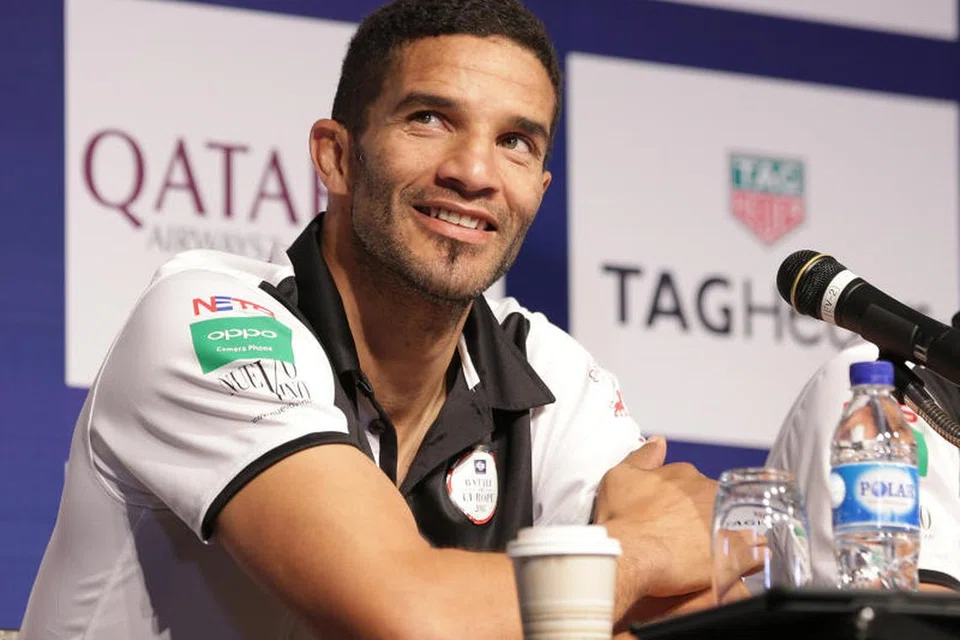 David James adalah bekas penjaga gol England dan kelab Liga Perdana England Liverpool dan Manchester City.