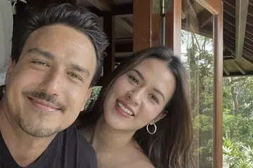 Raisa Andriana (kanan) memfailkan permohonan cerai daripada suaminya, Hamish Daud, pada 22 Oktober 2025, selepas lapan tahun mendirikan rumah tangga dan mempunyai seorang cahaya mata. 