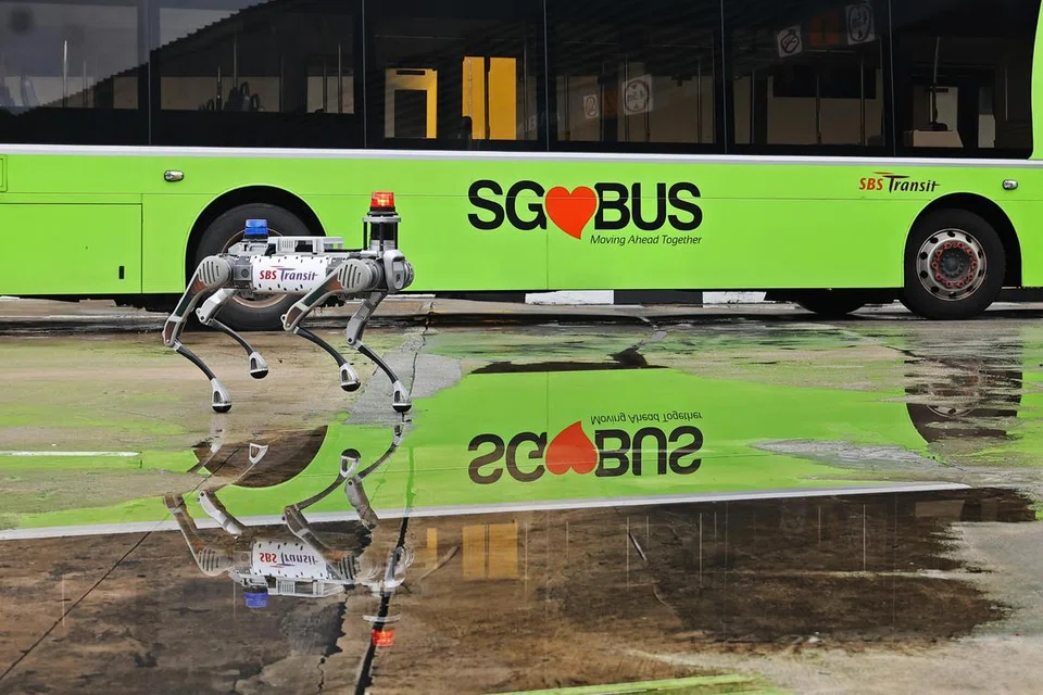 ‘Mars’ adalah sebuah robot serba boleh yang mampu beroperasi dalam apa jua keadaan atau cuaca. 