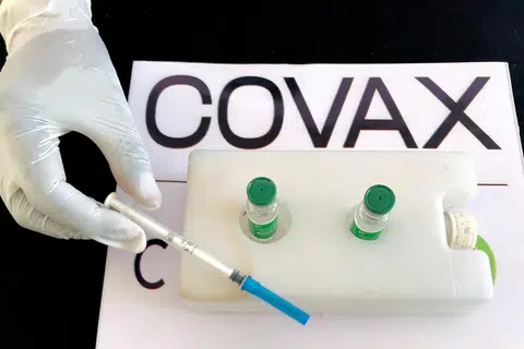 MASIH ADA TABUNGAN: Inisiatif Covax mempunyai baki AS$2.6 bilion ($3.5 bilion) dalam tabungnya dengan fasa kecemasan wabak semakin hampir berakhir. 