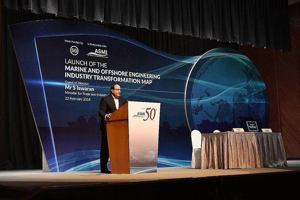 PERTINGKAT INDUSTRI: Encik Iswaran melancarkan ITM M&OE petang semalam bagi merancakkan industri itu. - Foto EDB