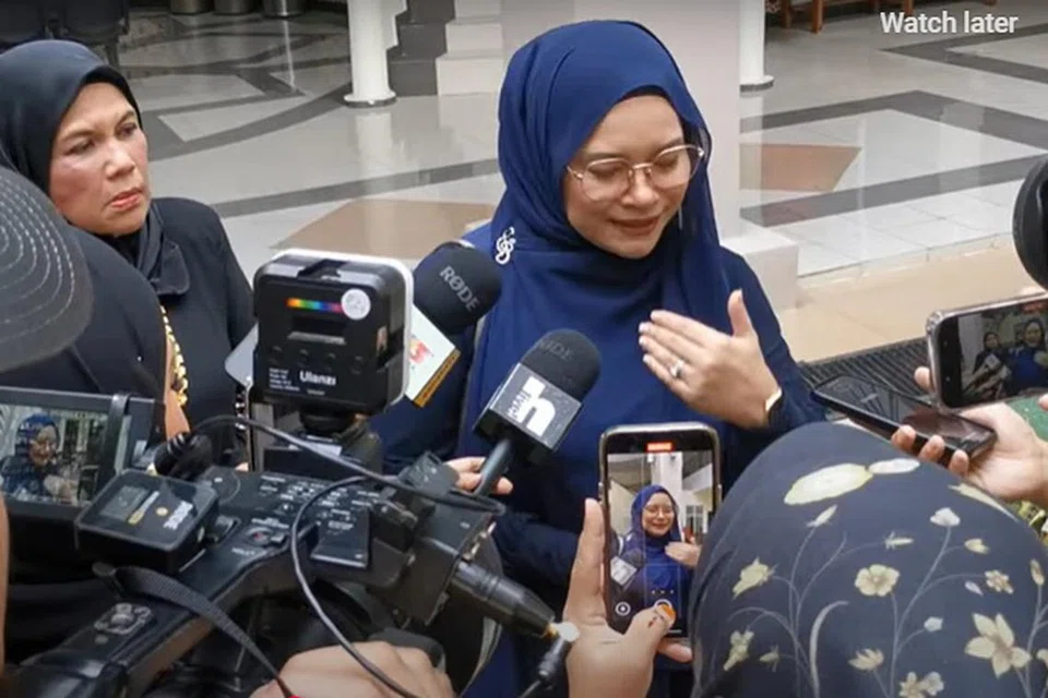 Penyanyi Datuk Nora Ariffin mengharapkan keputusan terbaik dalam urusan tuntutan perceraian terhadap suami, Dr Rushdi Ramli yang pada 11 Ogos memasuki proses laporan Jawatankuasa Pendamai (JKP).