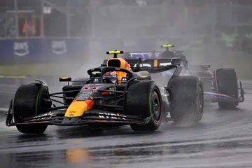Pemandu Red Bull, Sergio Perez, dikenakan penalti tiga petak untuk perlumbaan seterusnya di GP Sepanyol. 