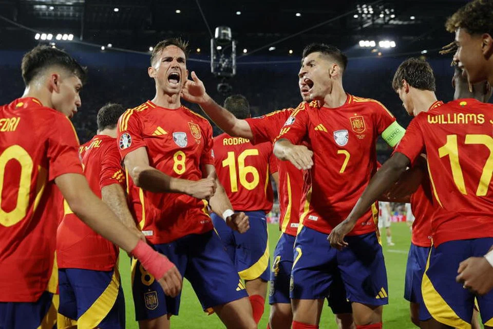 Pemain Sepanyol meraikan kemenangan 4-1 ke atas Georgia dalam perlawanan peringkat 16 pasukan terakhir Euro 2024 di Stadium Cologne pada 30 Jun.