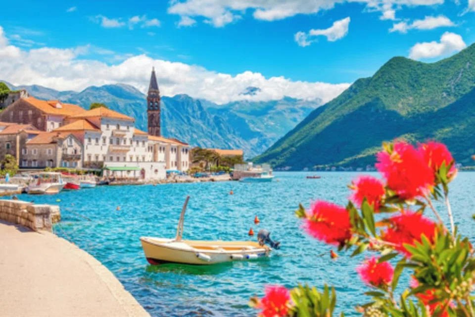 Montenegro menyediakan suasana yang tenang dan menawan untuk pelancong yang mendambakan pengalaman perjalanan yang aman.