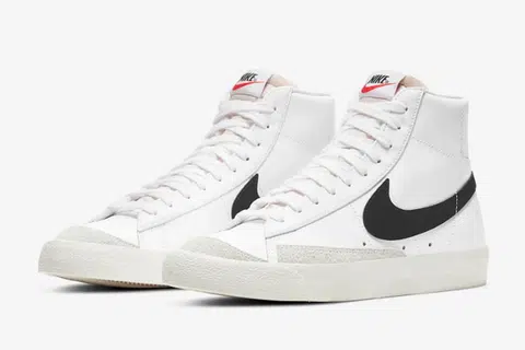 Untuk gaya ‘sporty’ yang klasik, Blazer Mid ‘77 Vintage, menawarkan siluet yang menonjol dengan tapak kuat yang direka bagi memberikan sokongan sempurna pada tapak kaki, menjadikannya pilihan popular dalam kalangan pengguna di gimnasium dan peminat fesyen.
