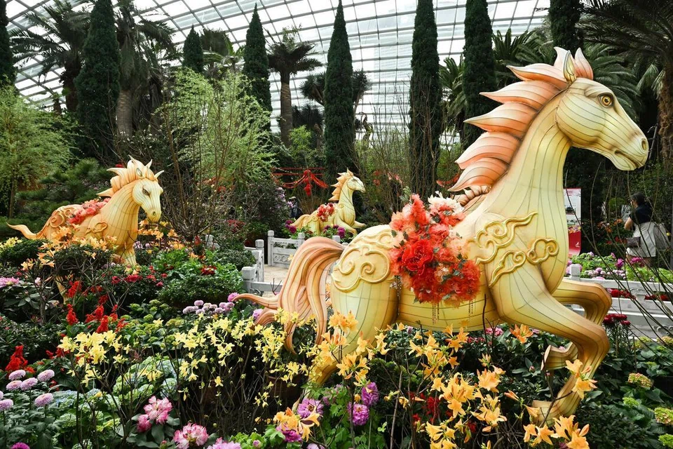 TANGLUNG KUDA: Pameran itu turut menampilkan lapan tanglung kuda bersaiz sebenar pada 2026.