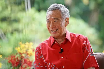 PERSIAP PEKERJA: Dalam Amanat Hari Buruh 2019, Perdana Menteri berkata usaha untuk melatih semula para pekerja dan mempersiapkan mereka untuk menghadapi teknologi baru serta pekerjaan yang berbeza, telah membuahkan hasil. - Foto MCI