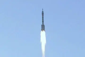 Kapal angkasa kendalian manusia China, Shenzhou-11, dilancar pada pagi Isnin (17 Okt) dari Pusat Pelancaran Satelit Jiuquan di padang pasir Gobi, China. 