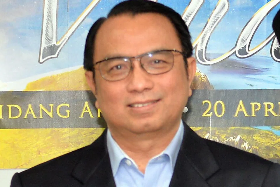 "Encik Heng Swee Keat jelas sekali merupakan pilihan yang tepat bagi memimpin negara ini sebagai Perdana Menteri kita yang akan datang dan kita menunjukkan isyarat yang kukuh kepada dunia bagaimana peralihan kepimpinan dijalankan dengan licin dalam demokrasi berbilang bangsa di Singapura." - Dr Mohd Hasbi (gambar atas), yang turut menarik perhatian pengalaman luas Encik Heng dalam memegang portfolio penting seperti pendidikan dan kewangan serta diberi tanggungjawab penting seperti memimpin Jawatankuasa Ekonomi Masa Hadapan bagi melakarkan tahap pertumbuhan Singapura selanjutnya