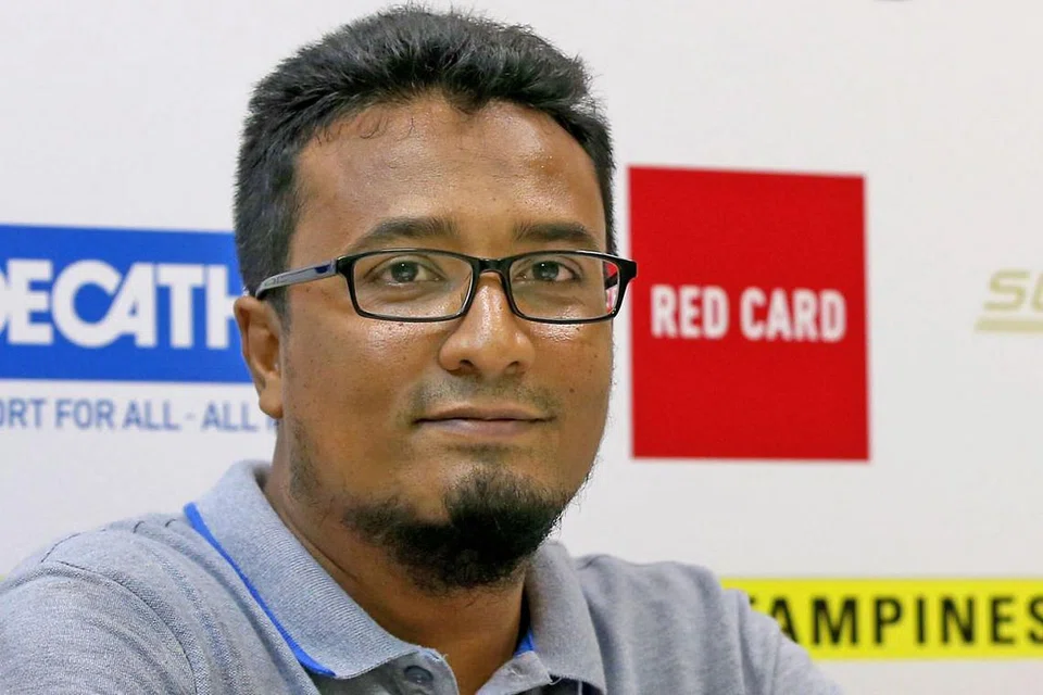 WARGA S'PURA LAIN YANG PERNAH ATAU SEDANG BERTUGAS SEBAGAI JURULATIH DI LUAR NEGARA: Muhammad Akbar Abdul Nawas - Pernah mengendalikan Tampines Rovers. Kemudian 'dipancing' kelab Filipina, Global Cebu FC. Beliau kini memimpin kelab India, Chennai City FC.