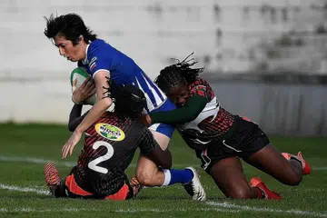 TINGKAT PERMAINAN RAGBI WANITA: Perlawanan final wanita antara Russia dengan Kenya di pertandingan antarabangsa Ragbi 7 Sepasuk Madrid di Madrid bulan lalu. - Foto AFP