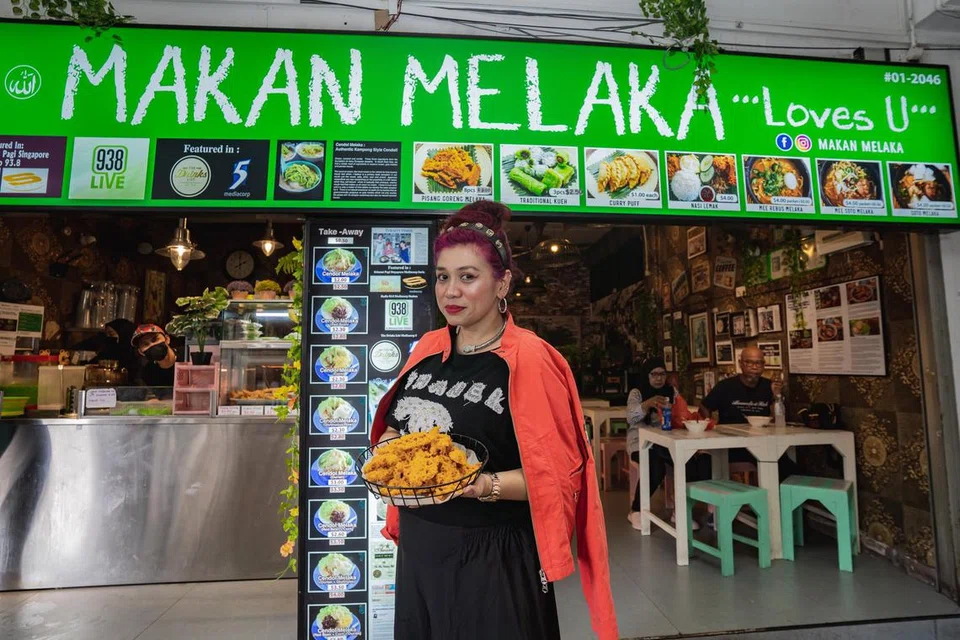 KEDAI POPULAR: Pemilik bersama kedai popular Makan Melaka di Changi Village, Cik Roslinah Jamil, telah membuka cawangan itu pada 2010 bersama suaminya.