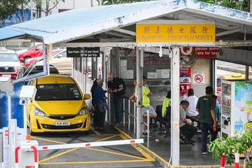 Ramai penumpang masih tidak mengetahui tentang kadar tambang yang telah disemak semula, dengan sesetengah daripada mereka menyatakan rasa tidak percaya atas kenaikan tersebut.
