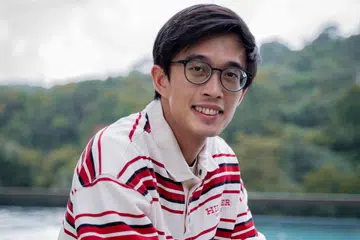Ahmad Ubaidillah Mohamed Khair, 27 tahun, mengimbangi masa antara pekerjaannya sebagai penganalisis penyelidikan sepenuh masa di Pusat Penyelidikan Hal Ehwal Islam dan Melayu (Rima) dengan minatnya dalam menulis.