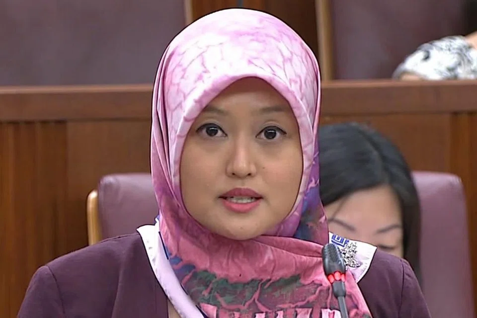 Cik Rahayu Mahzam (GRC Jurong).