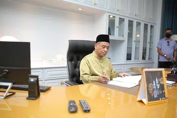DATUK SAARANI MOHAMAD: Dipilih sebagai Menteri Besar Perak yang baru. - Foto FACEBOOK SAARANI MOHAMAD 