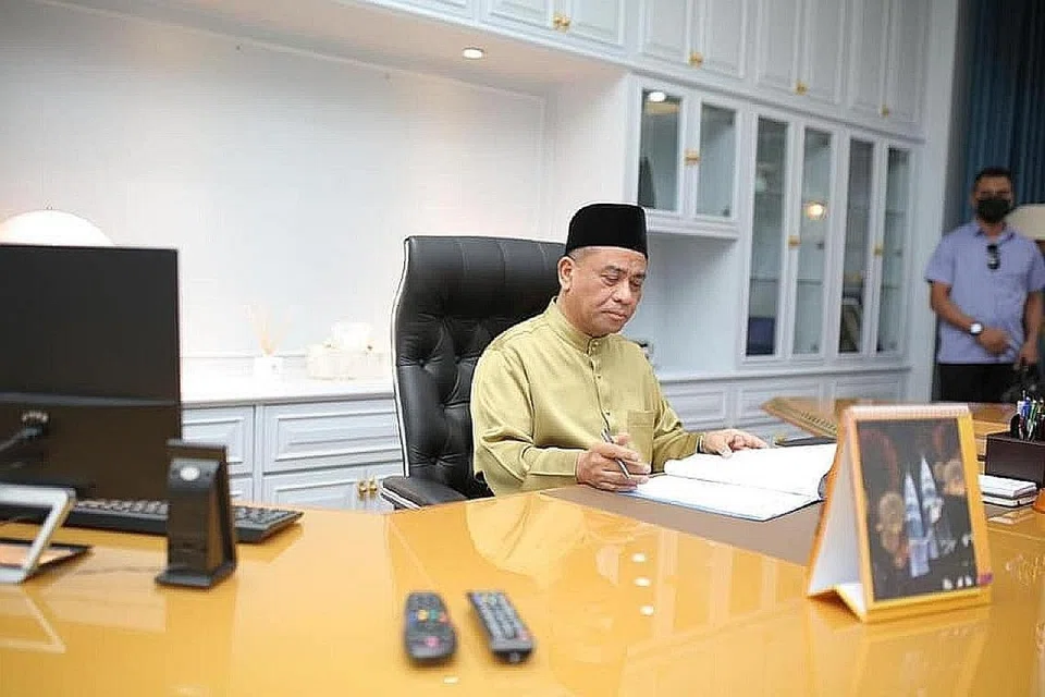 DATUK SAARANI MOHAMAD: Dipilih sebagai Menteri Besar Perak yang baru. - Foto FACEBOOK SAARANI MOHAMAD 