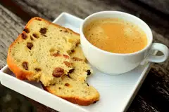 MUTU SNEK PENTING: Apabila memakan snek, pastikan ia berkhasiat sebab bukan tempoh masa dan jumlah snek menjadi ukuran kesihatan yang baik tetapi mutu jenis snek yang diambil.