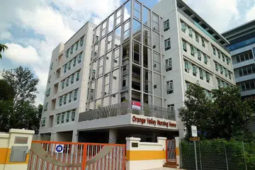 KENDALI RUMAH PENJAGAAN: Orange Valley kini mengendalikan lima rumah penjagaan di Singapura yang mempunyai lebih 900 katil dan terletak di lokasi strategik yang berdekatan dengan hospital dan estet perumahan yang mempunyai ramai penduduk warga senja. - Foto ORANGE VALLEY HEALTHCARE 