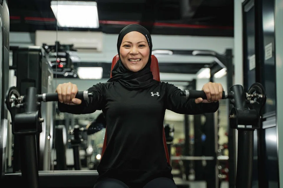 Cik Nurhasilah Rohaizat, 40 tahun, menggalakkan kaum wanita agar menyiapkan badan dengan membina otot demi ketahanan fizikal di hari tua.