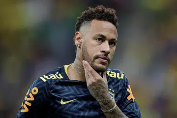 KEMBALI KE NOU CAMP?: Jika mengikut laporan dari media Sepanyol, ia kelihatan seperti Neymar pasti akan meninggalkan PSG untuk menyertai Barcelona semula bagi musim baru nanti. - Foto REUTERS