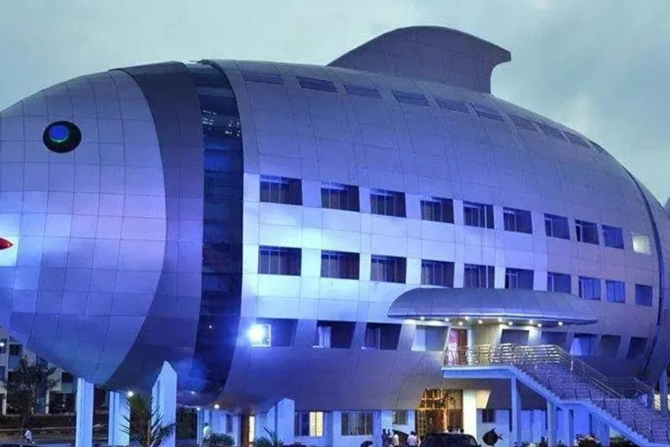 Bangunan ikan di Hyderabad, India.