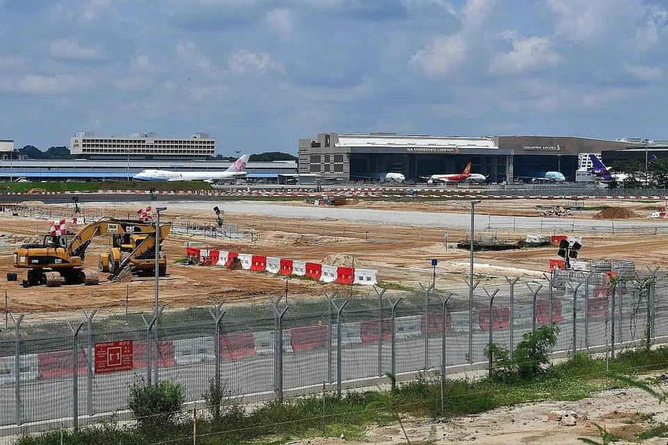 TERMINAL 5: Projek Changi East yang merangkumi Terminal 5 Lapangan Terbang Changi merupakan antara projek penting Singapura yang akan diteruskan. - Foto fail